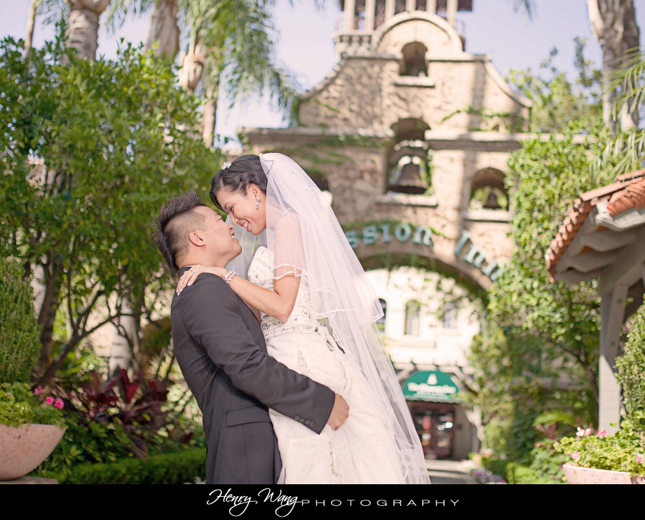 Mission-Inn-Riverside-Hotel-and-Spa-Pre-Wedding-Engagement-Photo